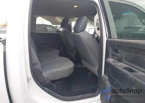 2019 Ram 1500 Classic Tradesman 4X4 5'7 Box z USA, uszkodzony, nr VIN 3C6RR7KG1KG603688